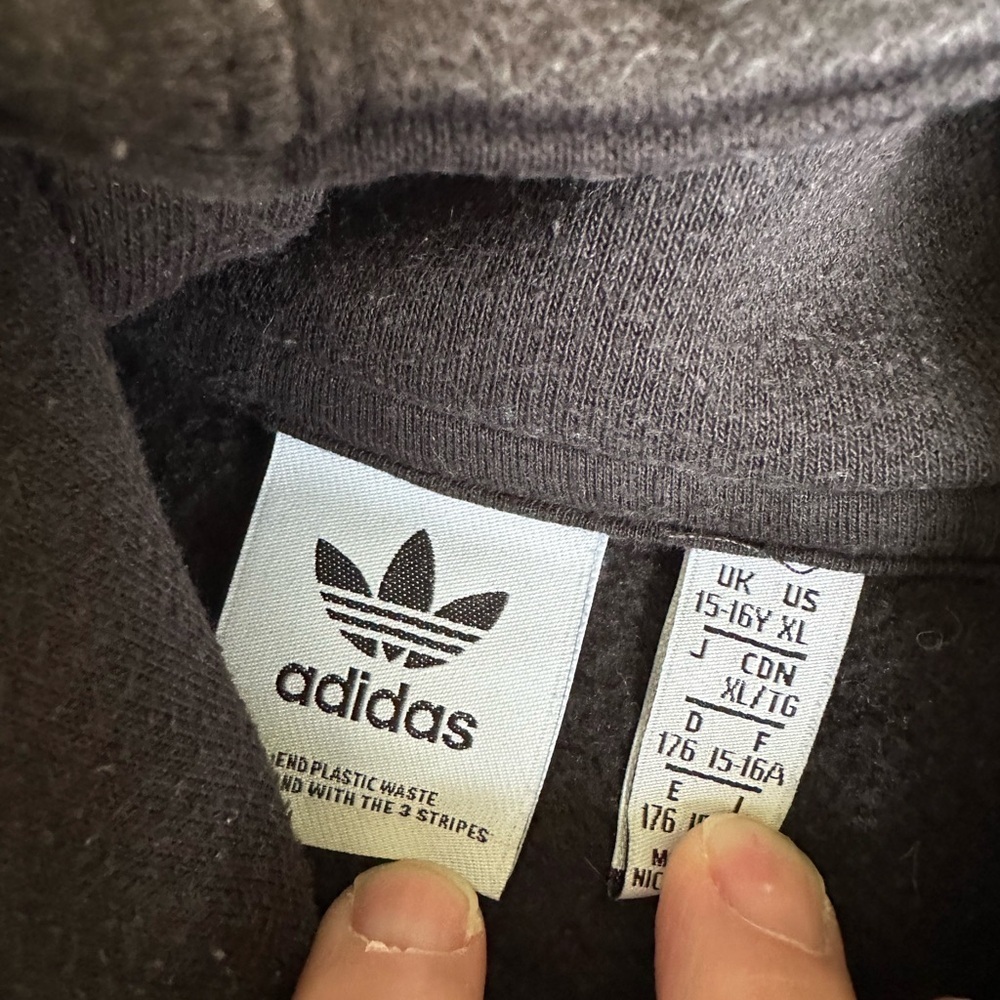 Boys Adidas hoodie pullover yxl - Picture 2 of 2